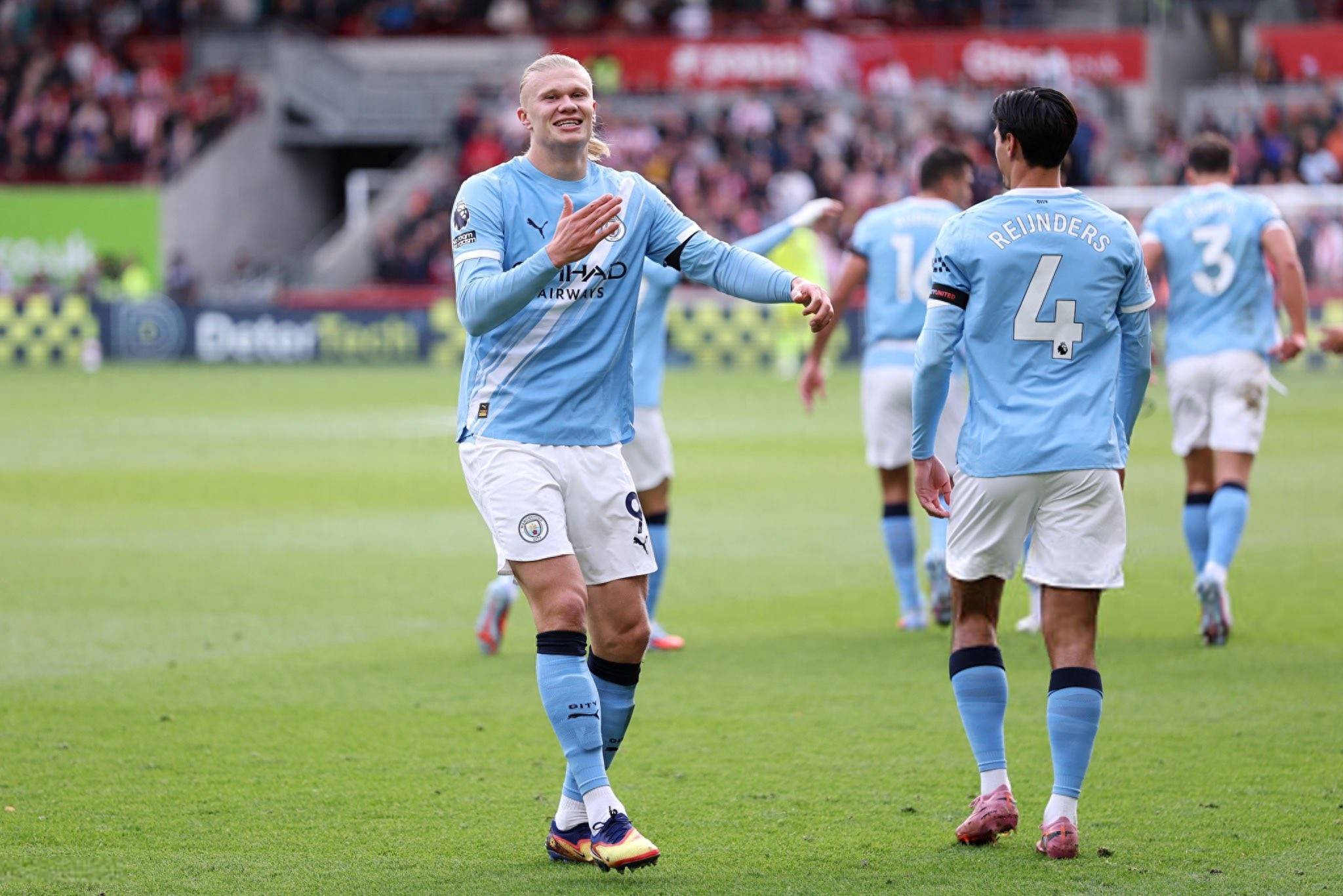 不愧是梅超锋，梅里诺本赛季各项赛事总计已经打进10球（火力全开！梅里诺本赛季各项赛事已收获10球）