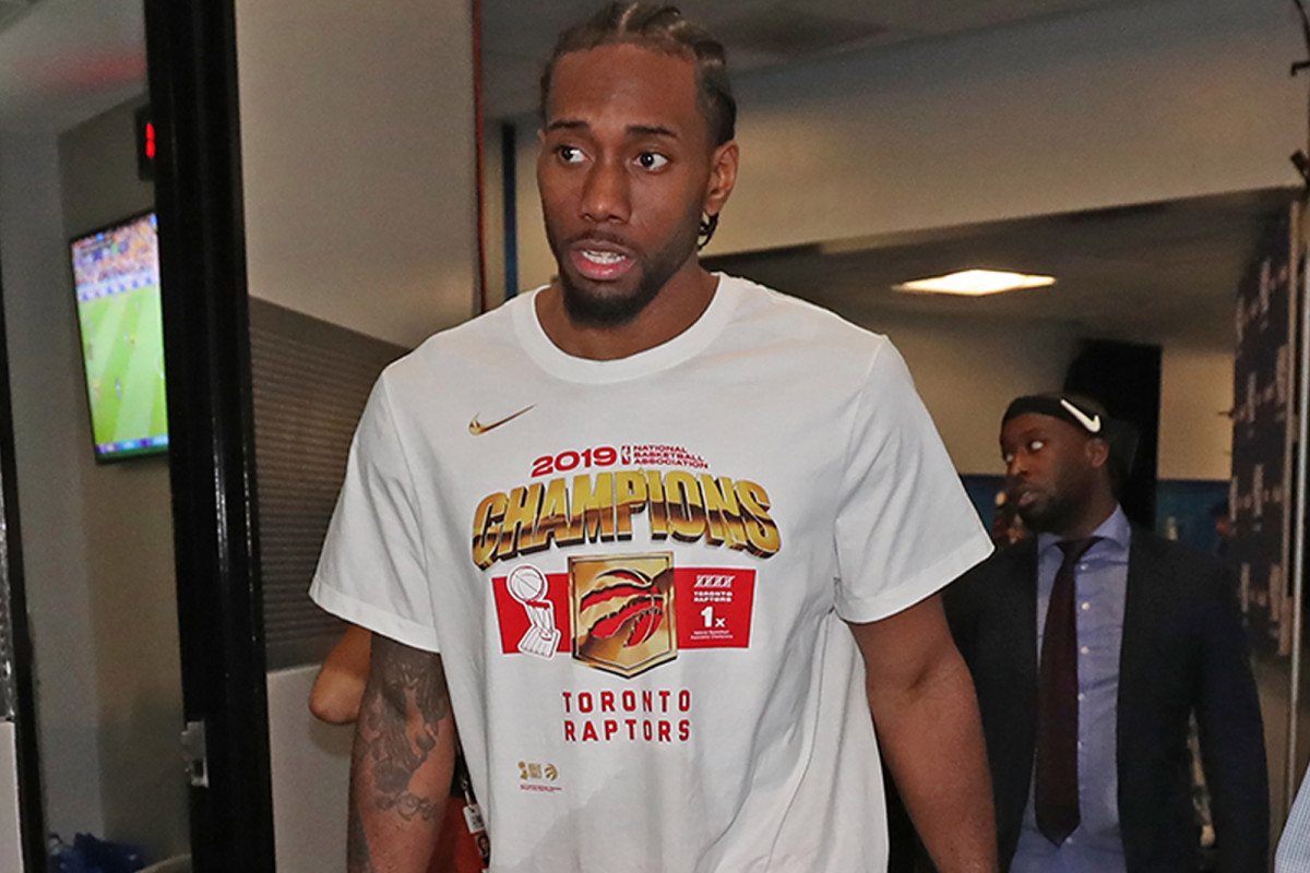 篮球湖人新秀完成生涯首次双双（湖人新秀斩获生涯首个两双）