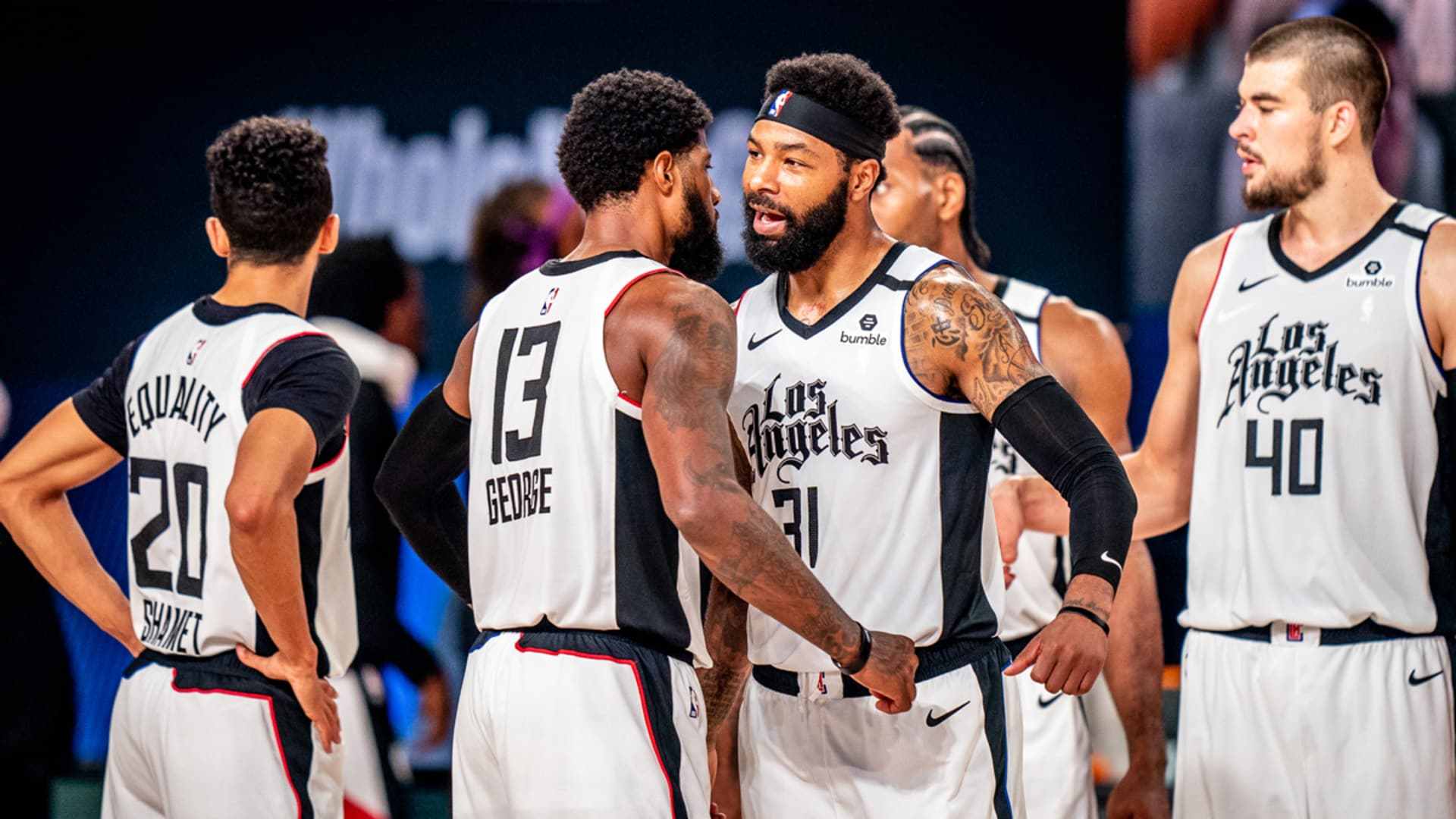 拉斯穆斯·霍伊伦(22 岁)在那不勒斯对阵尤文图斯的比赛中攻入 2 个进球！（22岁拉斯穆斯·霍伊伦在那不勒斯对尤文一役梅开二度！）