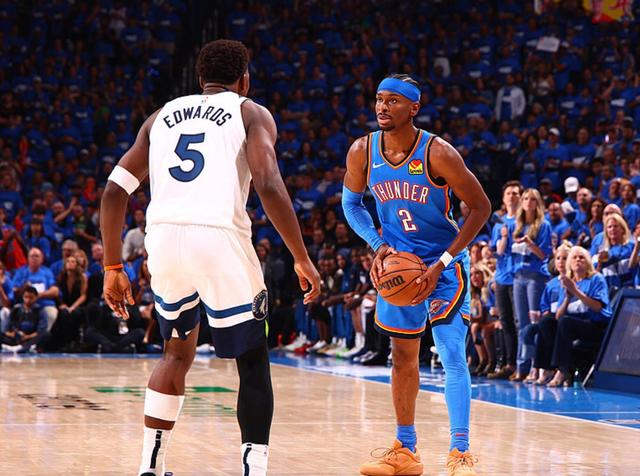 西媒：尤文、法兰克福以及斯图加特询价皇社中场苏契奇（西班牙媒体：尤文图斯、法兰克福与斯图加特已向皇社中场苏契奇打听转会身价）