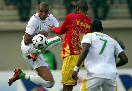 足球国足热身赛对手确定，或迎硬仗考验（国足热身赛对手敲定，硬仗考验在即）