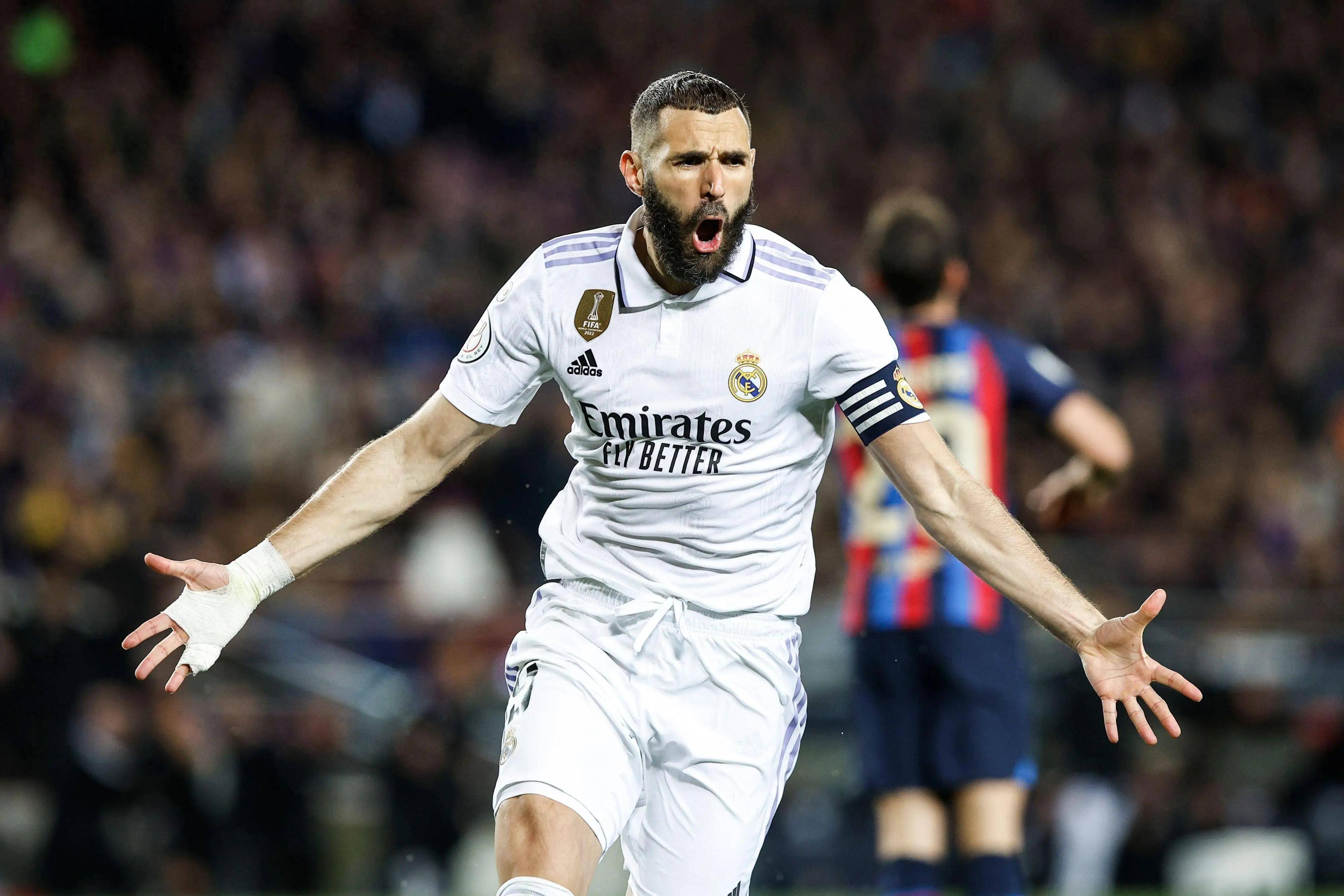 莱奥：无论我踢的是什么位置，重要的是听从教练的安排（莱奥：踢哪都行，关键听教练指挥）